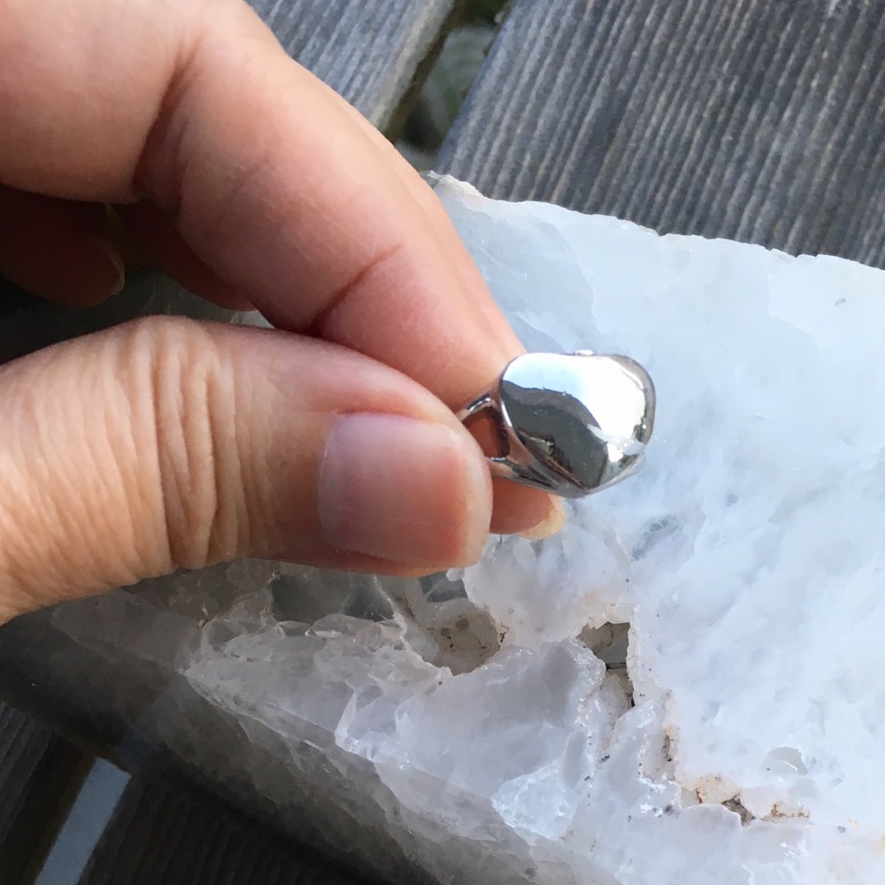 ❤️  Shape Urn Ring Jewelry - Picture 4 of 8